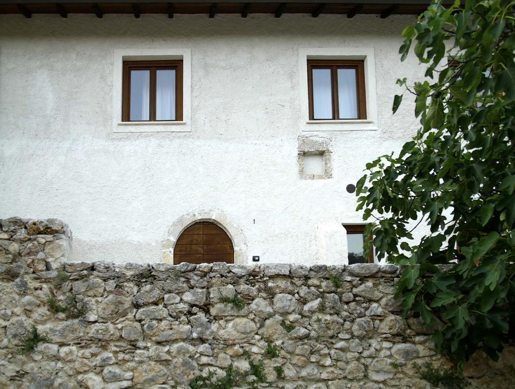 Appartamenti Il Capomandro Sant'Anatolia Exterior photo